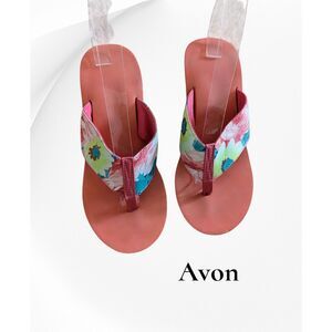 Avon Pretty Florals Wedge Flip Flop  Sz M (7-8)